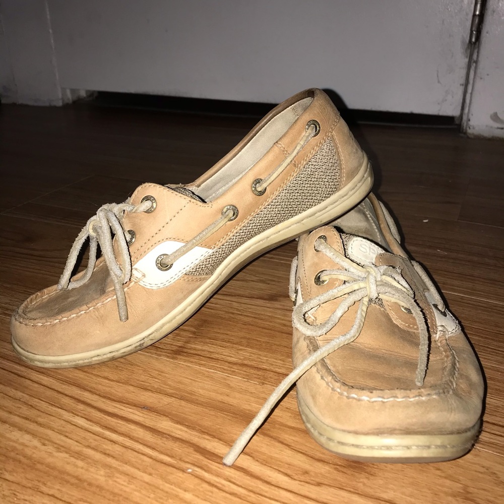 Sherry Women’s Koifish boat shoe 7.5